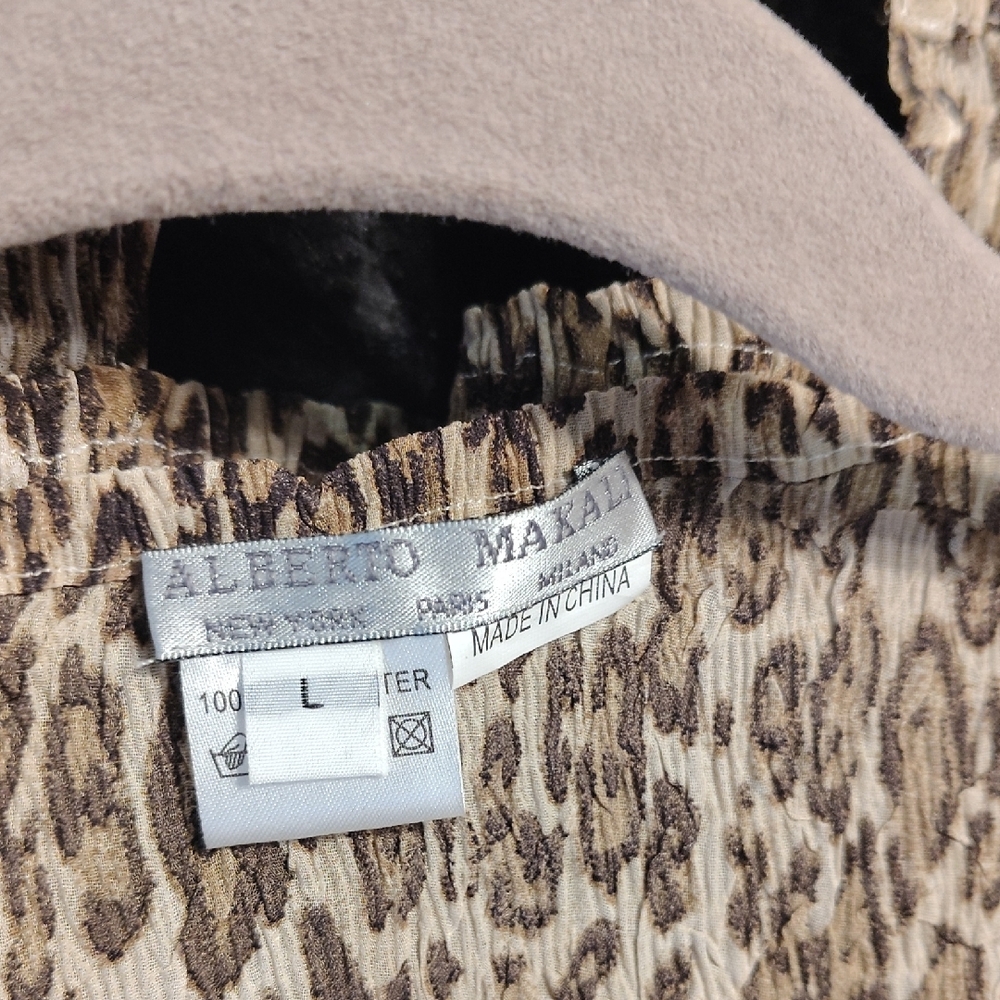 Alberto Makali Animal Print Sheer. Lightweight Cardigan STYLE Top. NQR - Picture 2 of 3